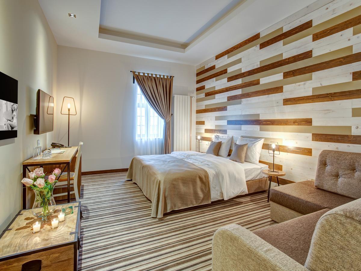 Garni Hotel Zavicaj Belgrade Exterior photo
