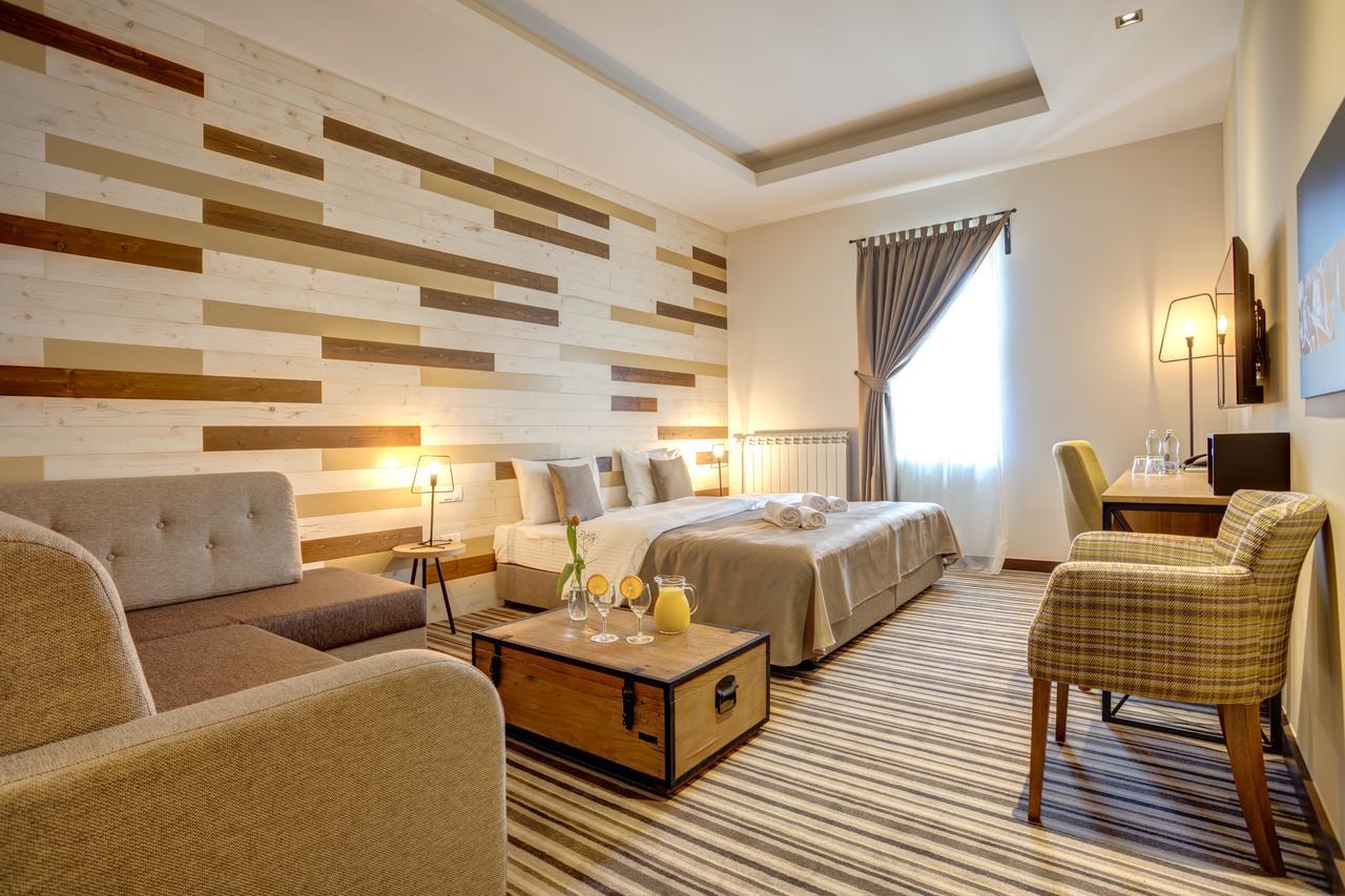 Garni Hotel Zavicaj Belgrade Exterior photo