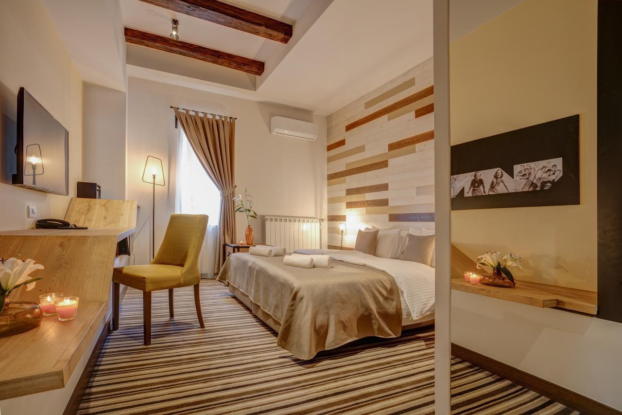 Garni Hotel Zavicaj Belgrade Exterior photo